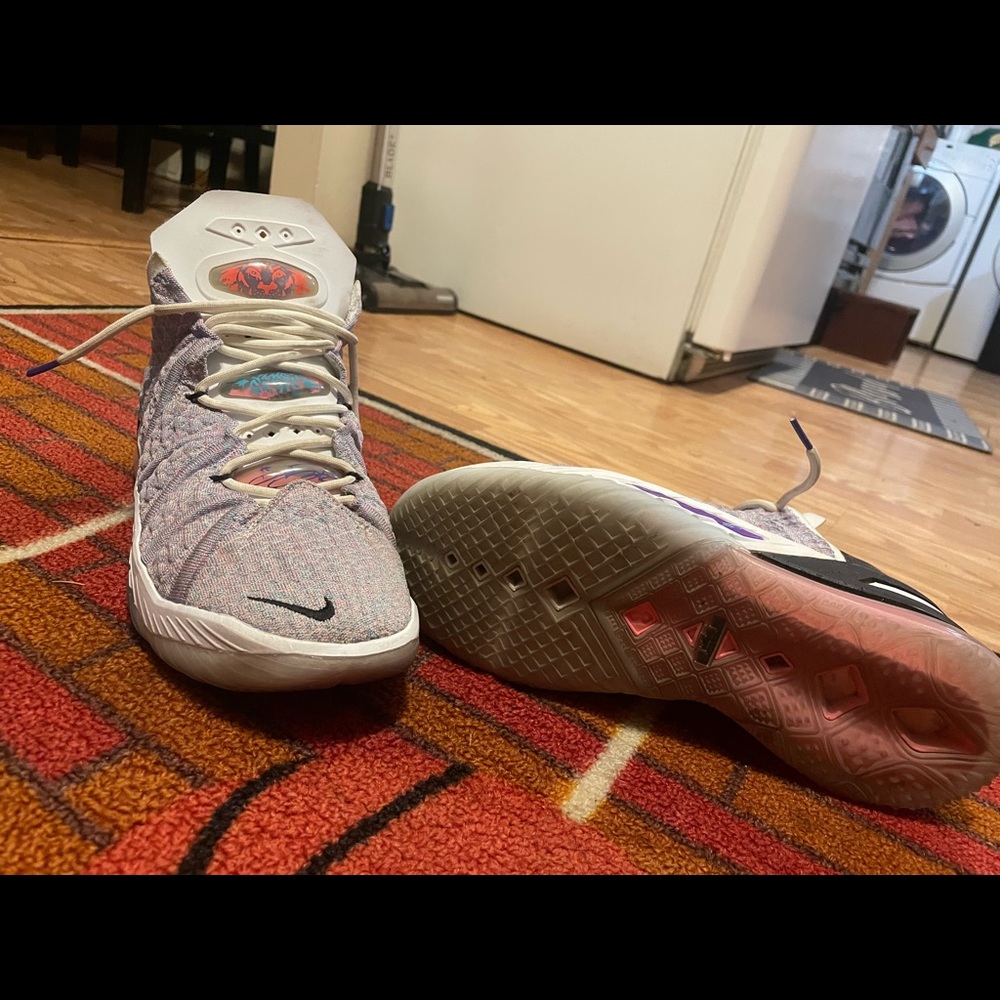 nike lebrons